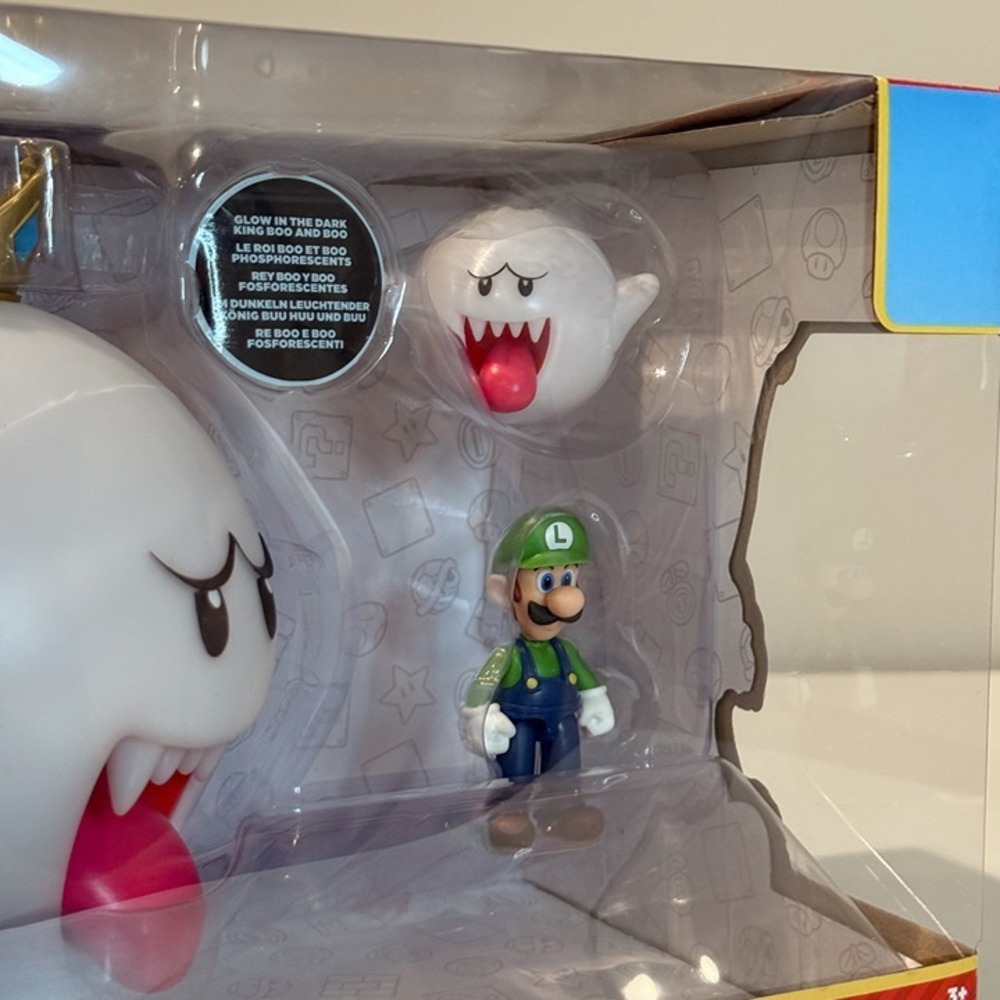 Nintendo Super Mario King Boo, Luigi & Boo Action Figure Set - 3pk Glow in Dark - Picture 3 of 9